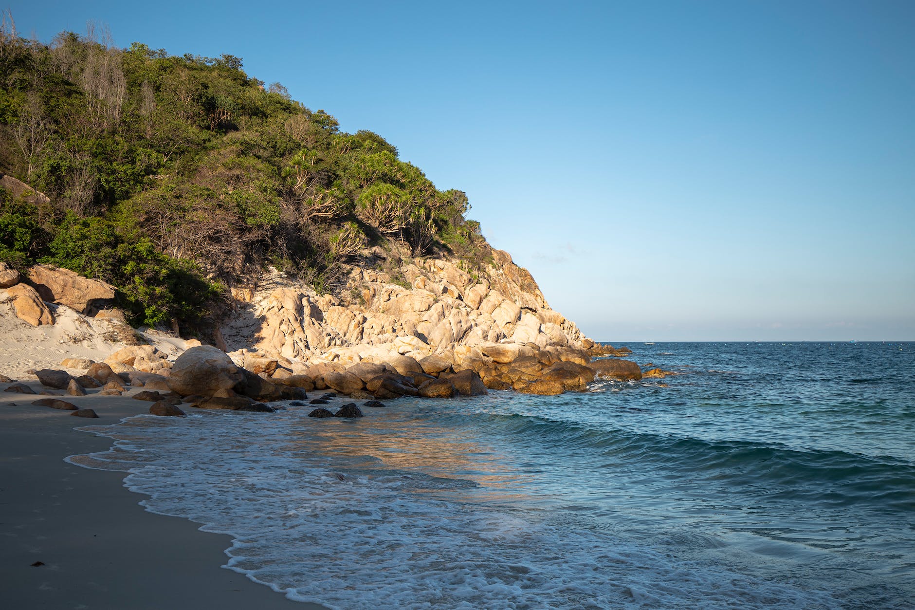 robinson desert island in vietnam